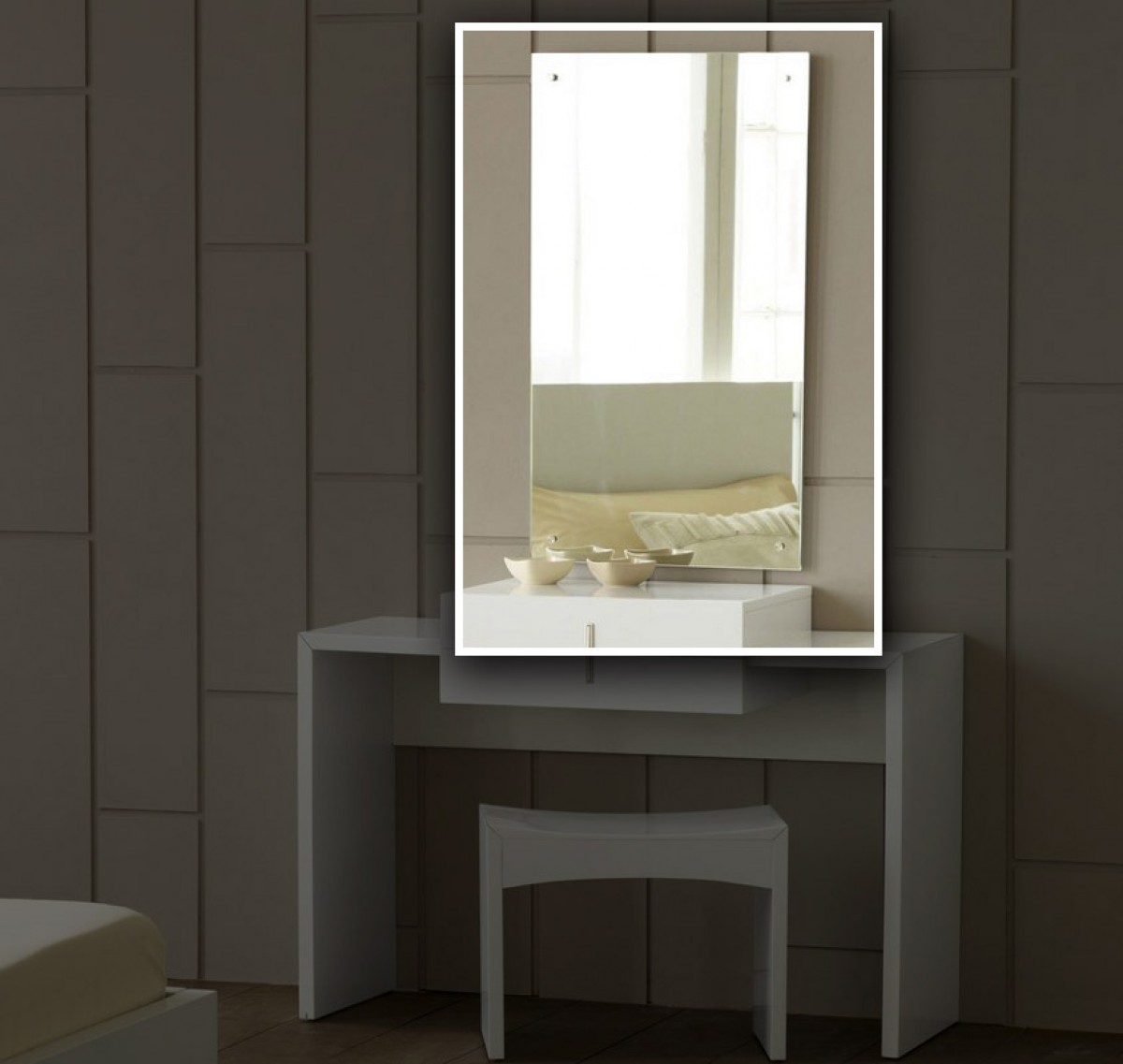 Small Image Thumbnail 19