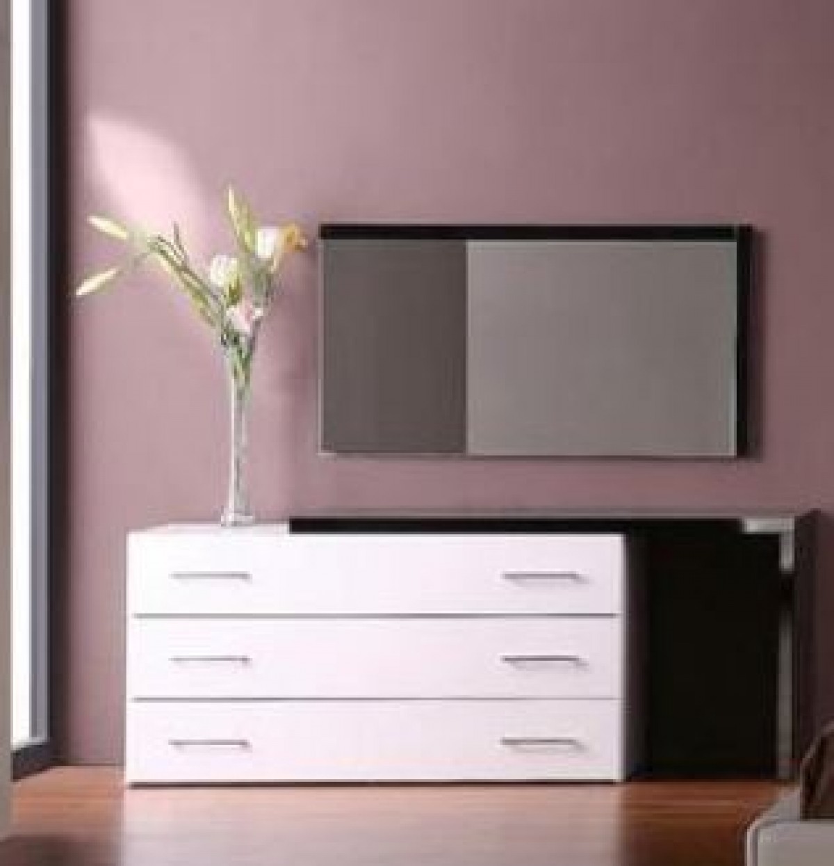 Small Image Thumbnail 32