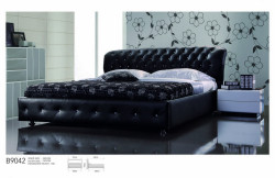 Modrest BL9042 Modern Black Leatherette w/ Crystals Bed