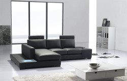Divani Casa T35 Mini - Modern Leather Sectional Sofa with Light
