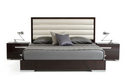 Nova Domus Romano Italian Modern Ebony Bed