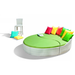 MT-S-4061 oval bed with 2.7in cushion and 6pcs 17.7in x 17.7in pillow