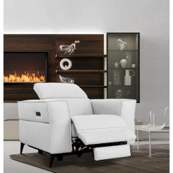 Divani Casa Nella - Modern White Leather Armchair w/ Electric Recliner