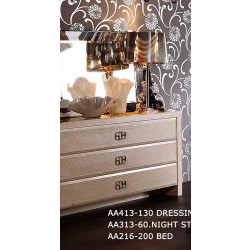 Glam Dresser